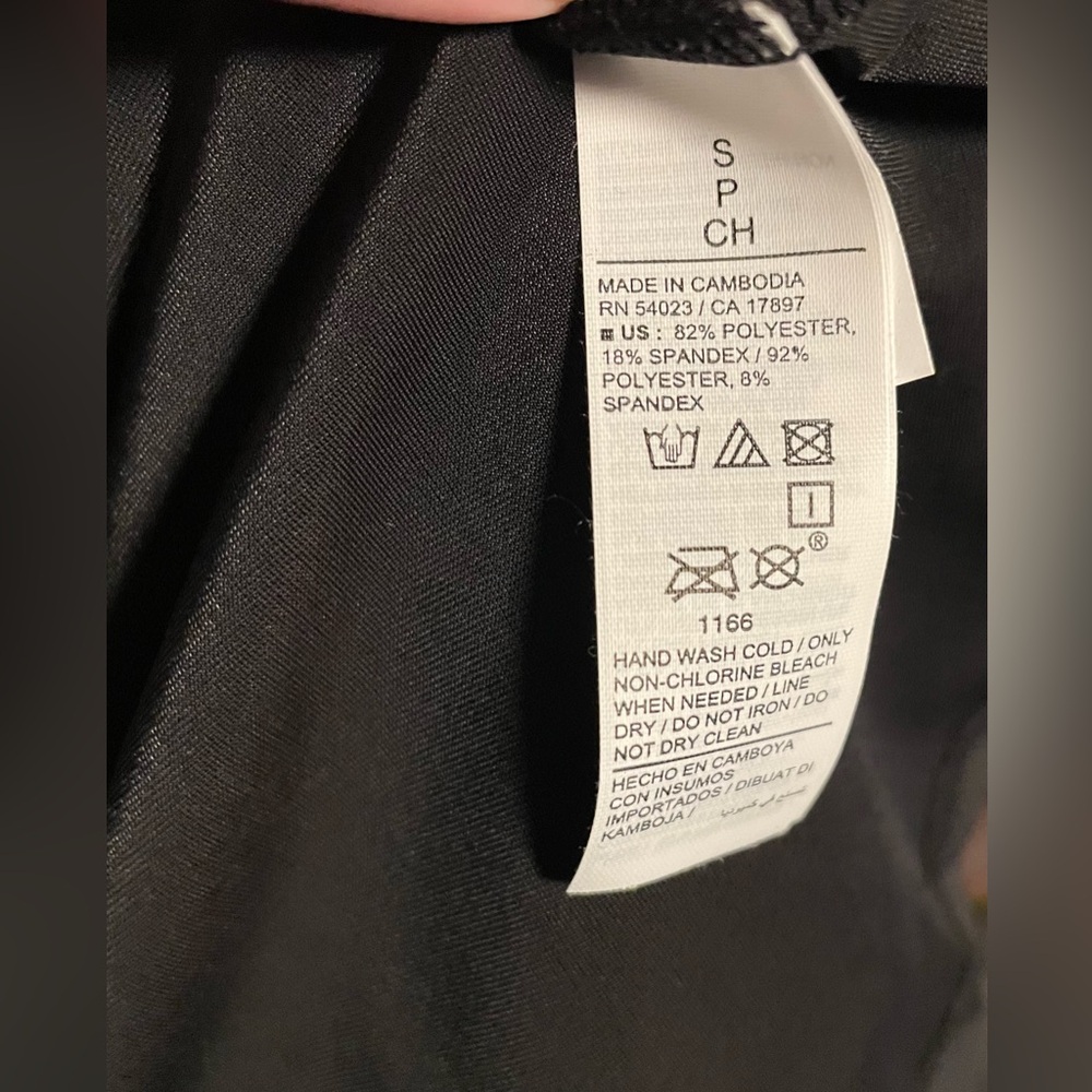 🆕 RESERVED EB Old Navy Women’s V-Neck Swing Tankini Swim Top Black S 4-6 - Picture 9 of 13